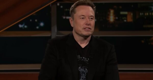 No, Elon Musk no compró Ford Motor Company