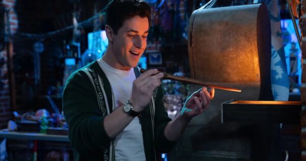 ¿Por qué despiden a Justin de Wiztech en Wizards Beyond Waverly Place?