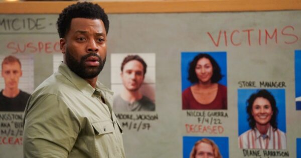 ¿Por qué los fans creen que LaRoyce Hawkins deja la policía de Chicago?